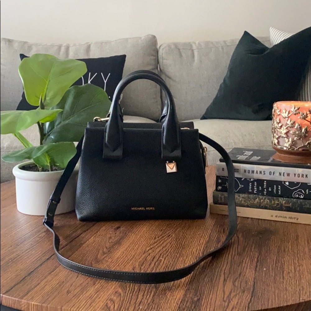 CLOSET CLEAR OUT Michael Kors Bag